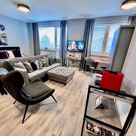 Bl - The Executive Suite, Boru - 24Hr Self Check-In, Free Private Parking, Balcony With Mountain View, 5 Minute Walk To City Center Banská Bystrica Eksteriør billede