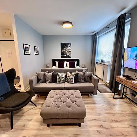 Bl - The Executive Suite, Boru - 24Hr Self Check-In, Free Private Parking, Balcony With Mountain View, 5 Minute Walk To City Center Banská Bystrica Eksteriør billede
