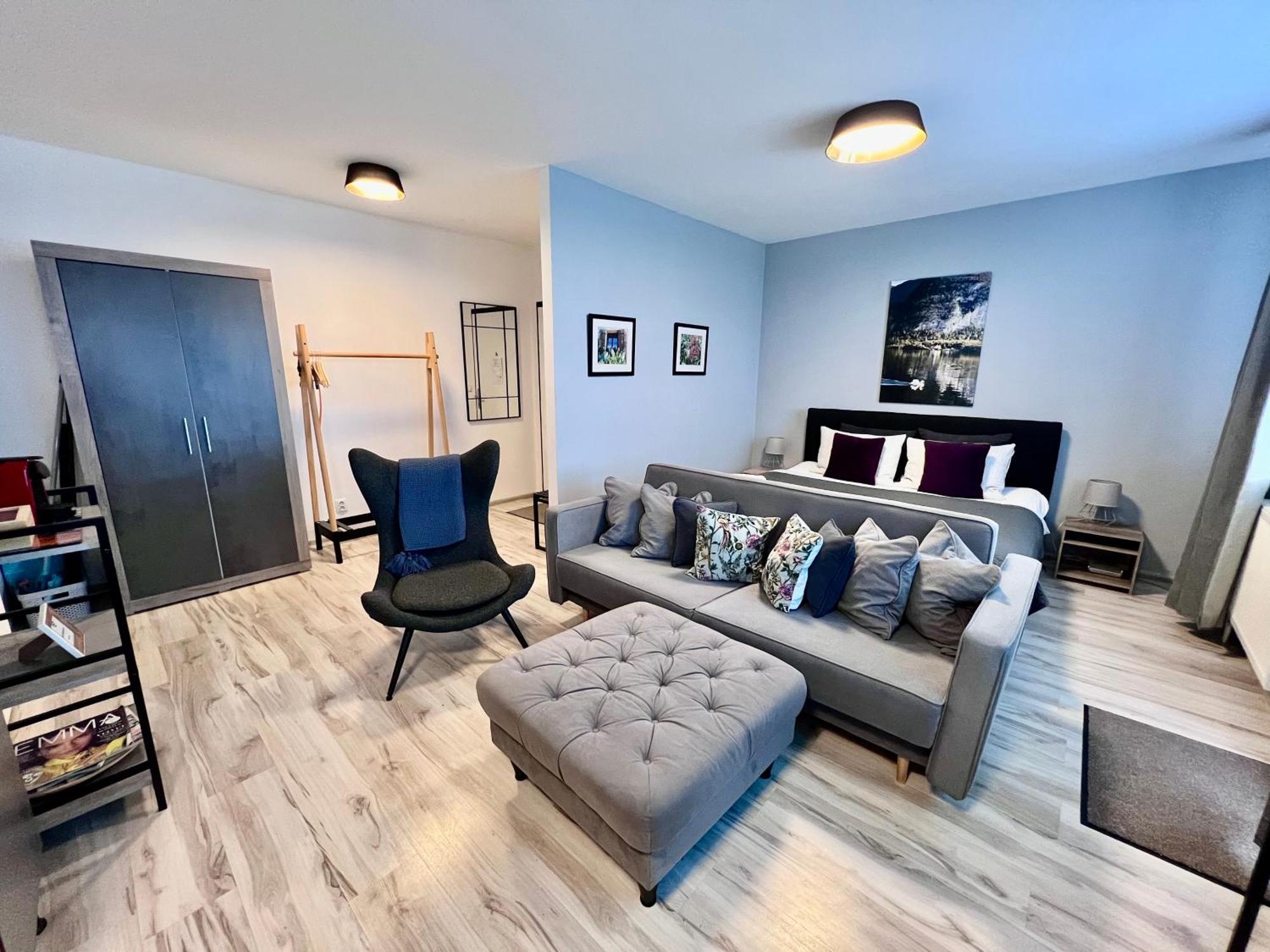 Bl - The Executive Suite, Boru - 24Hr Self Check-In, Free Private Parking, Balcony With Mountain View, 5 Minute Walk To City Center Banská Bystrica Eksteriør billede